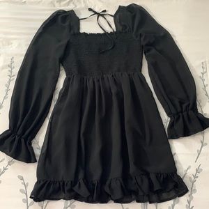 Black long sleeve flowy short dress